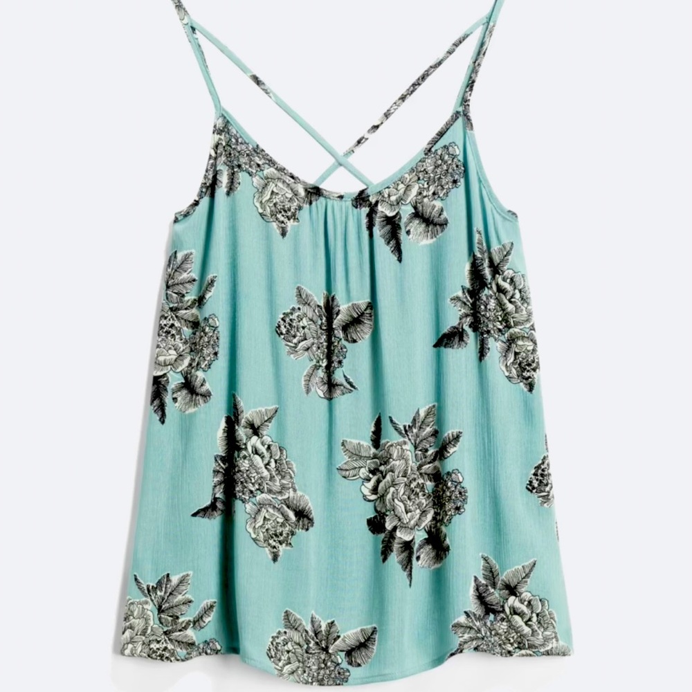 LE LIS Talida Crossback Detail Top